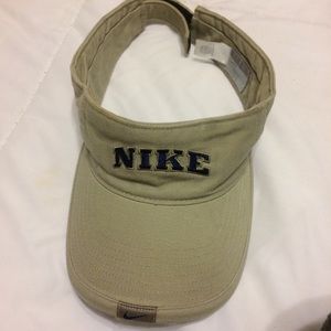 🚫SOLD🚫Vintage Nike Tan Visor